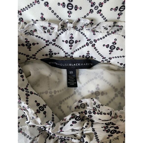 EUC White House Black Market Quilted Diamond Ruffle Sleeveless Top M - Picture 6 of 6